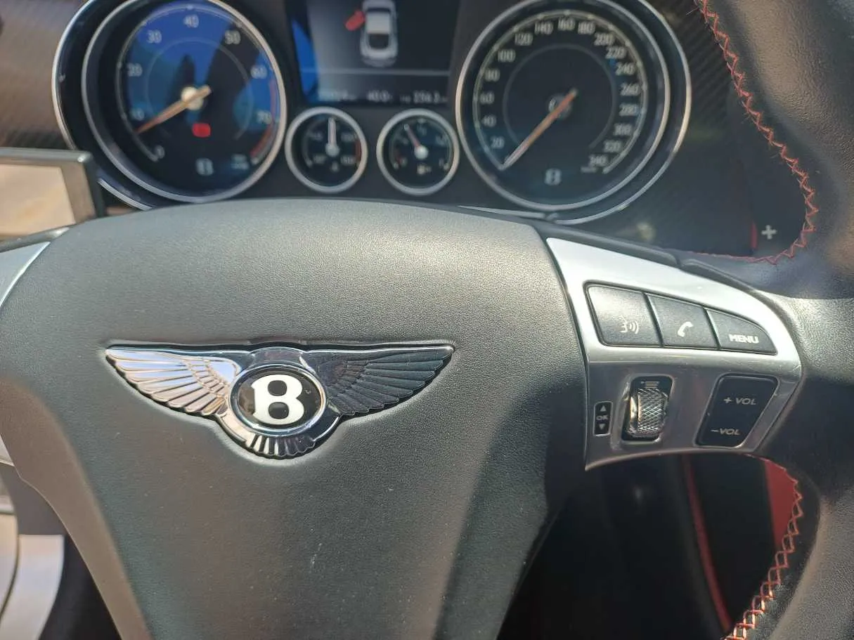 Car image 22