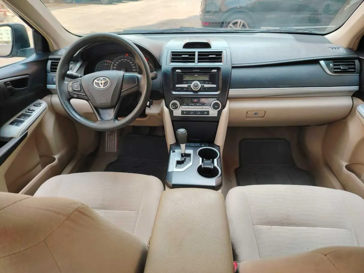 Car image 23