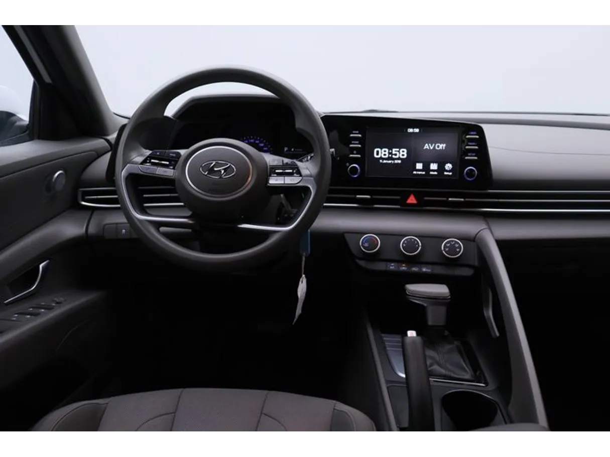 Car image 15