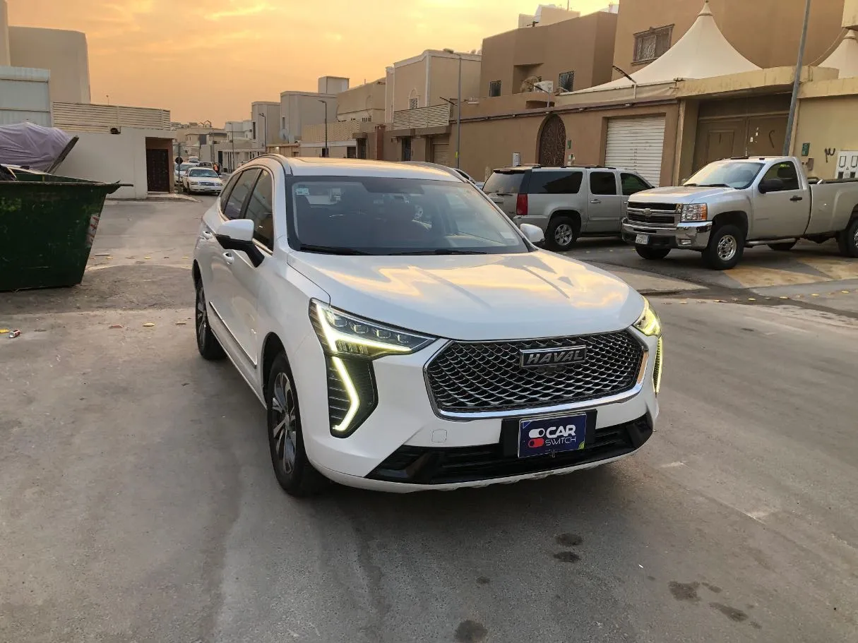 Car image 3