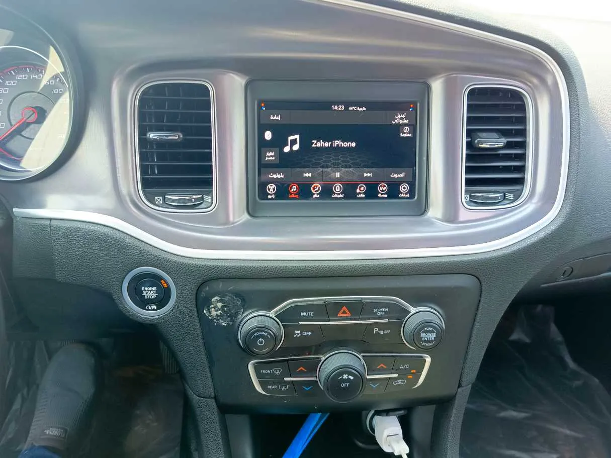 Car image 22
