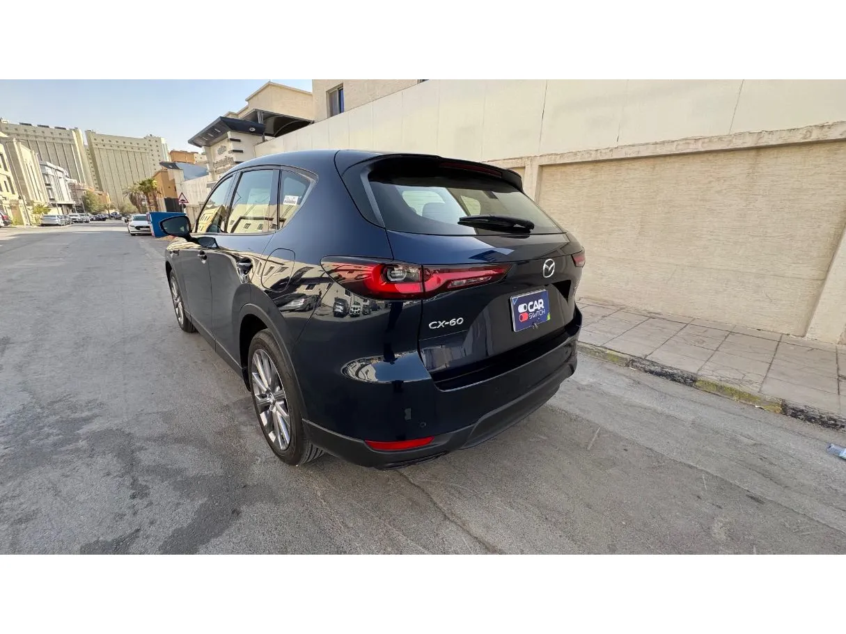 Car image 7