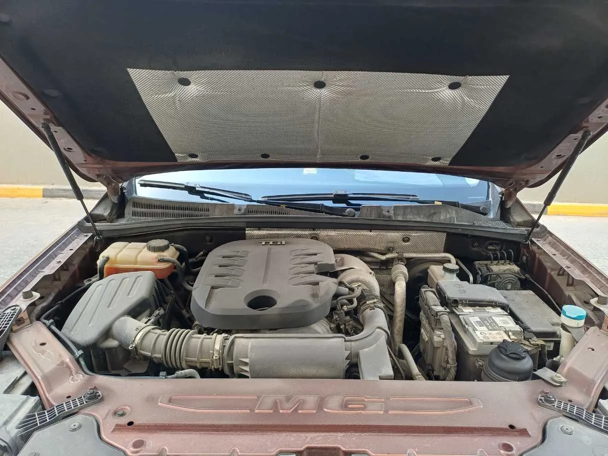 Car image 26