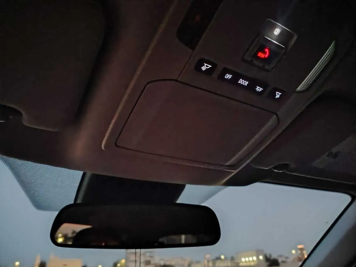 Car image 37