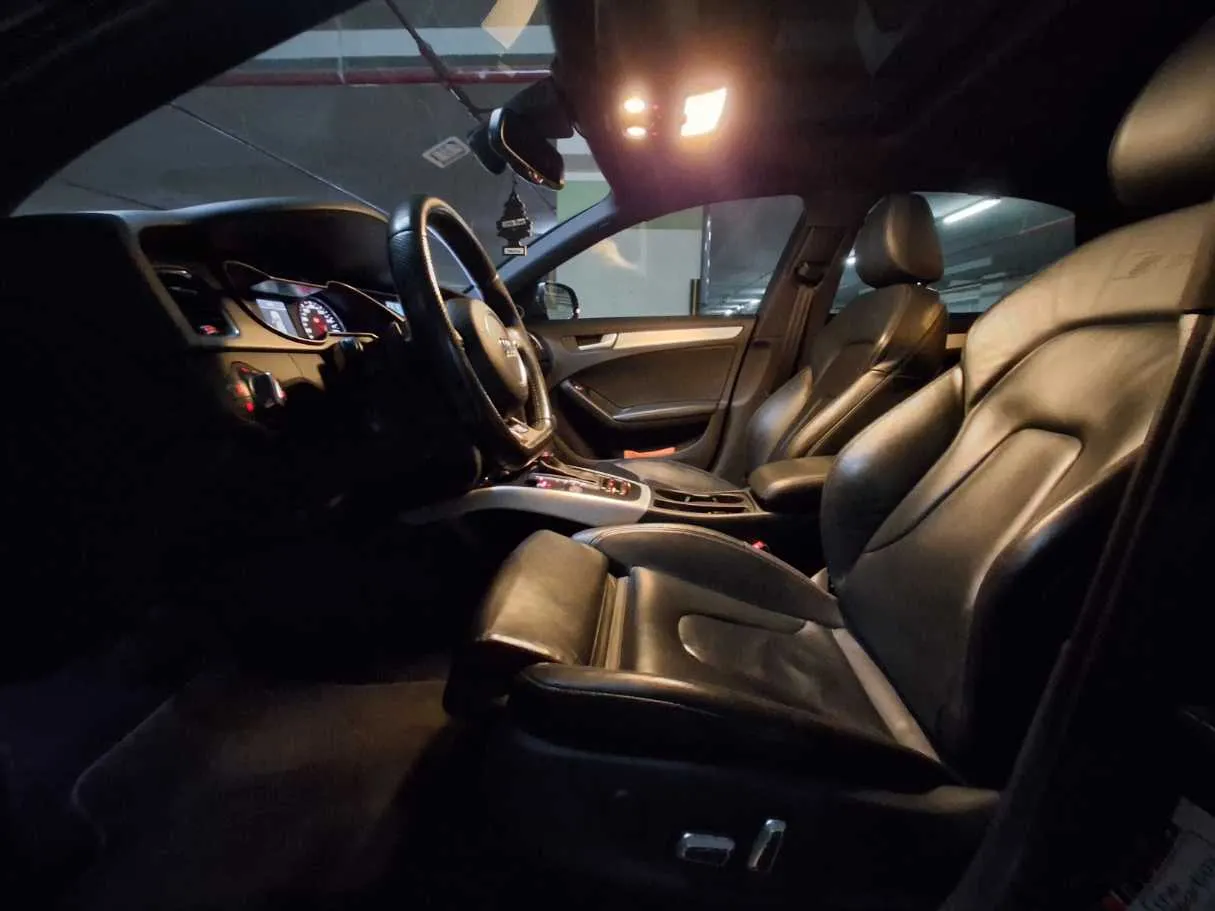 Car image 10