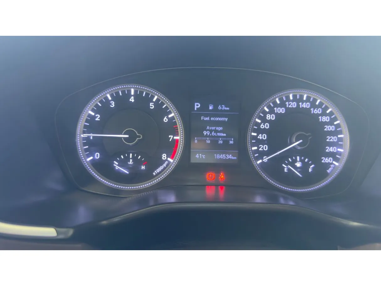 Car image 16