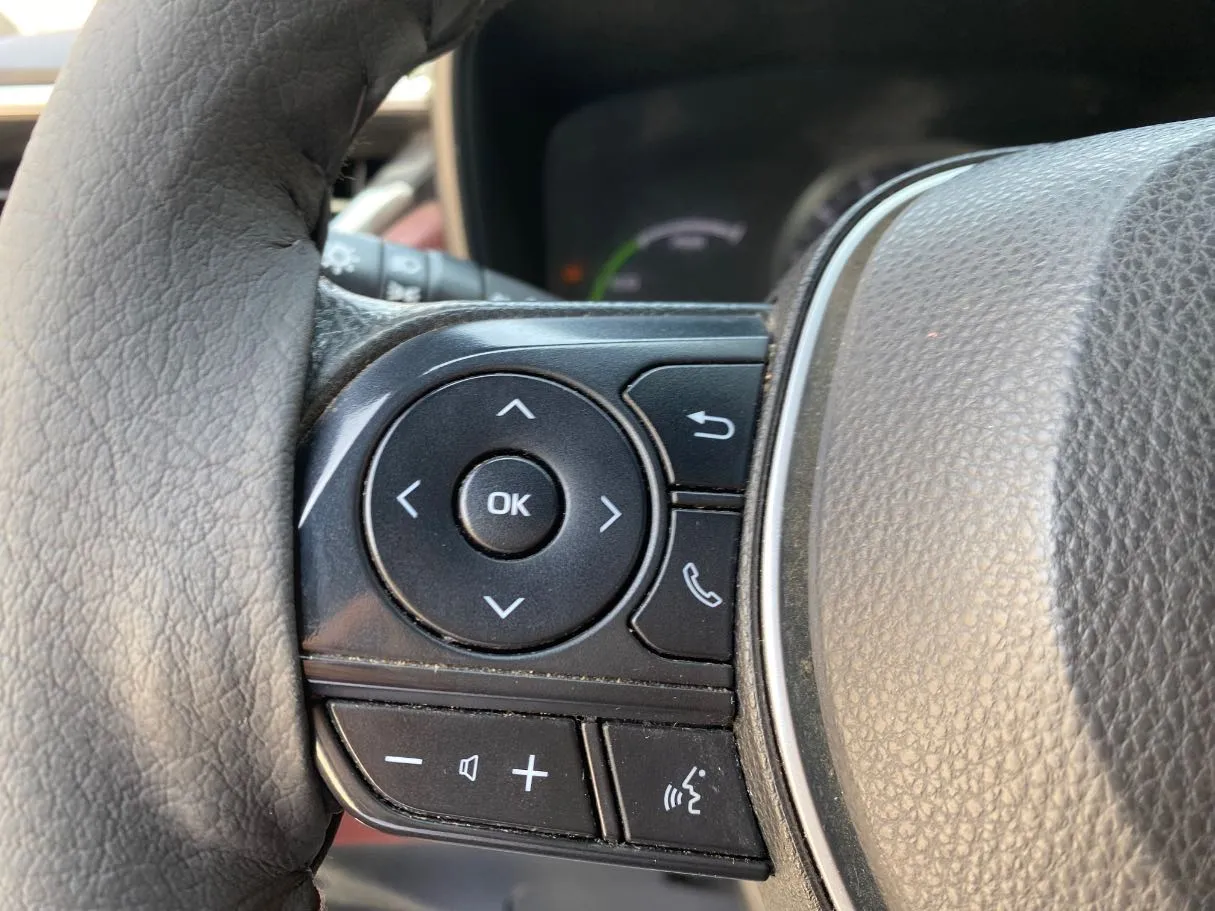 Car image 22