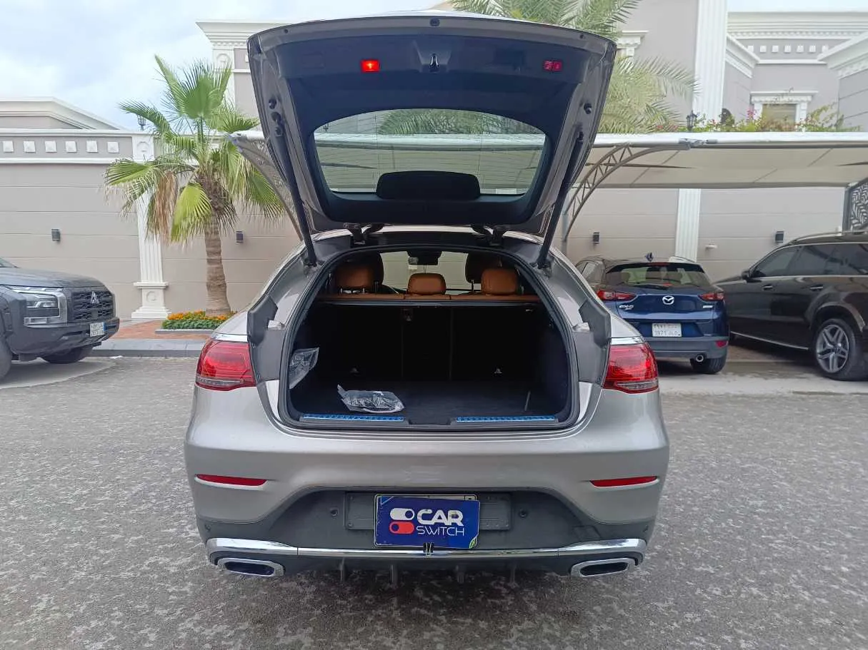 Car image 28