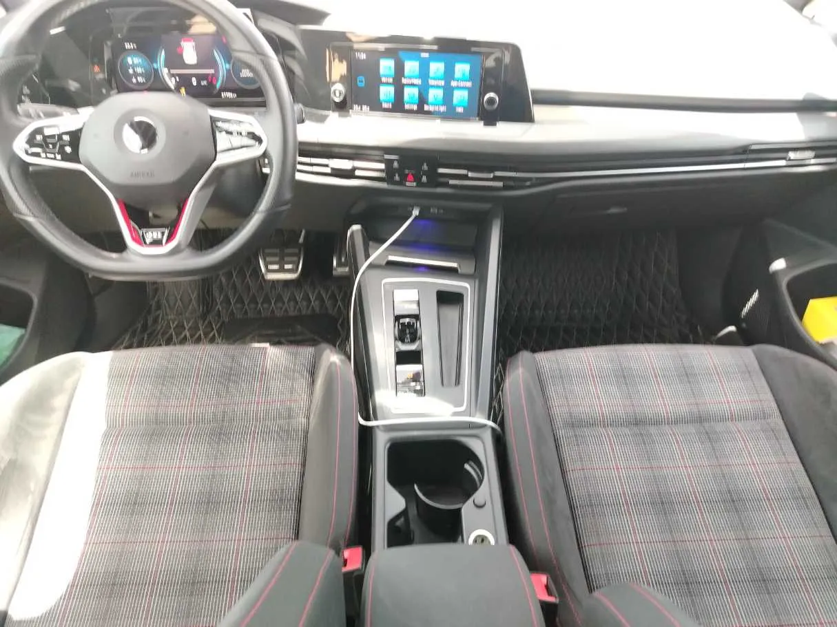 Car image 22