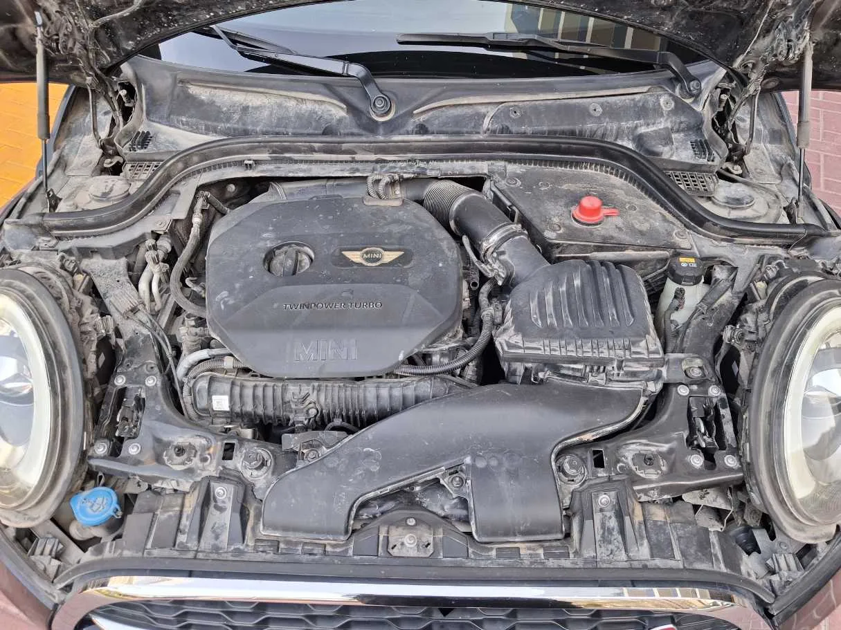 Car image 22