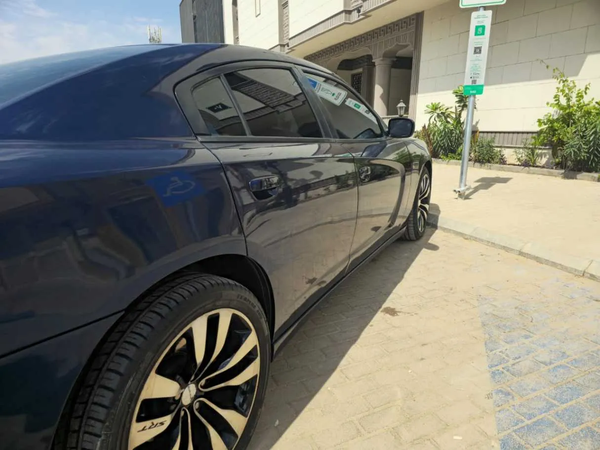 Car image 6
