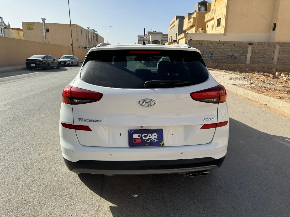 Car image 6