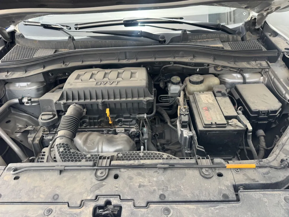 Car image 17