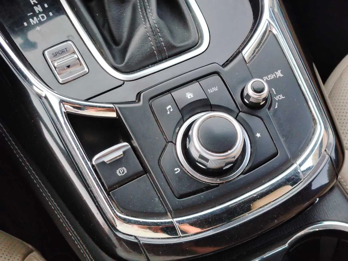 Car image 20