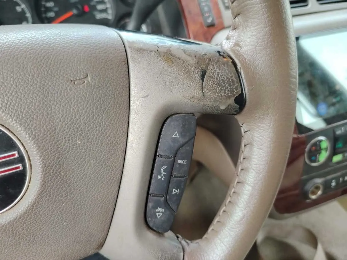 Car image 38