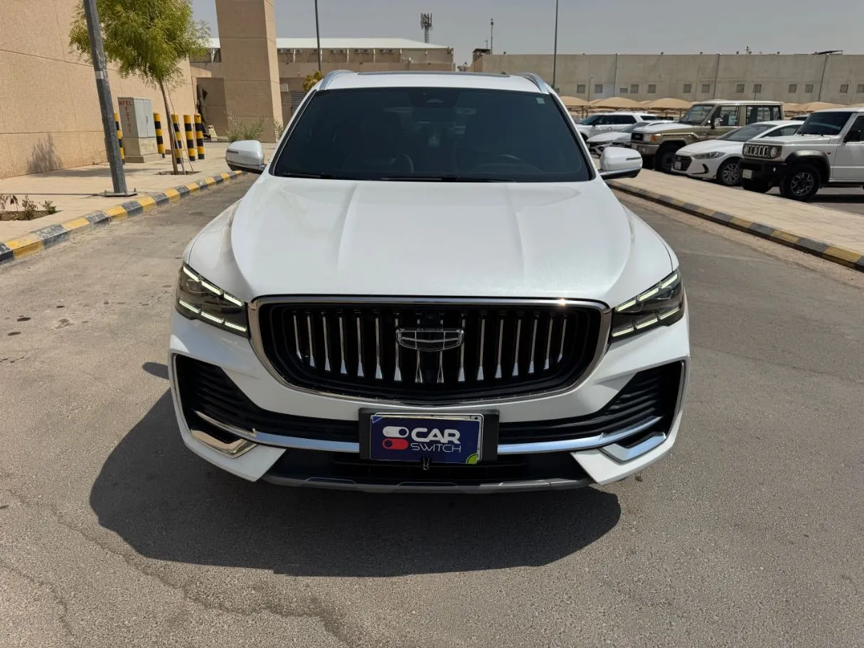 Car image 2