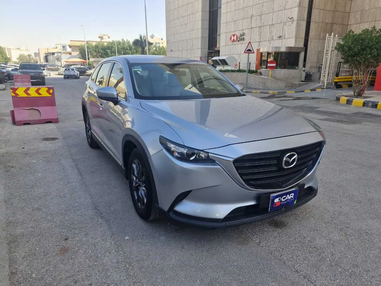 Car image 3