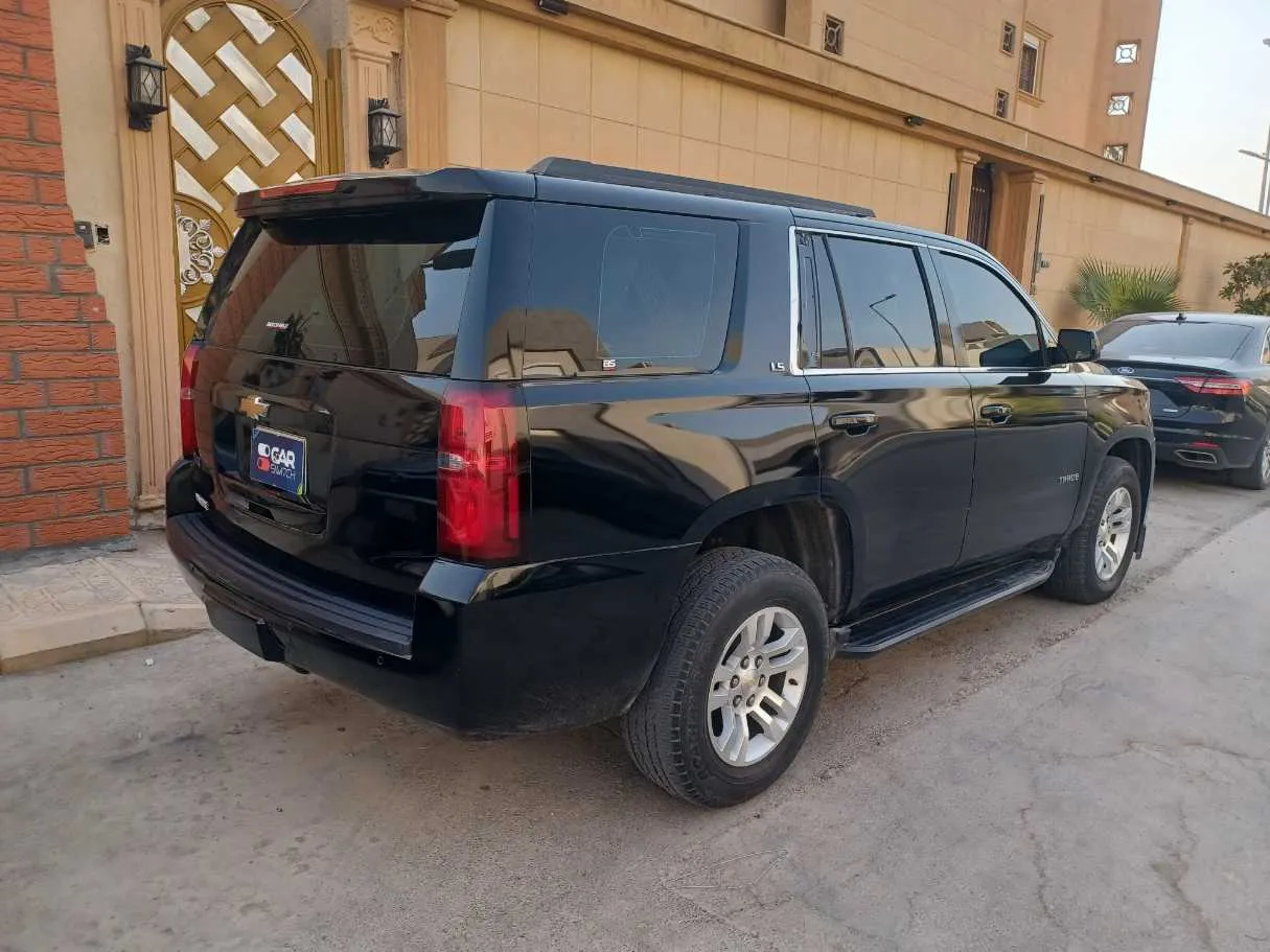 Car image 5