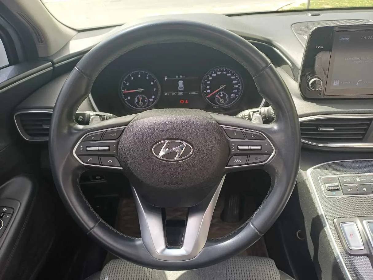 Car image 17