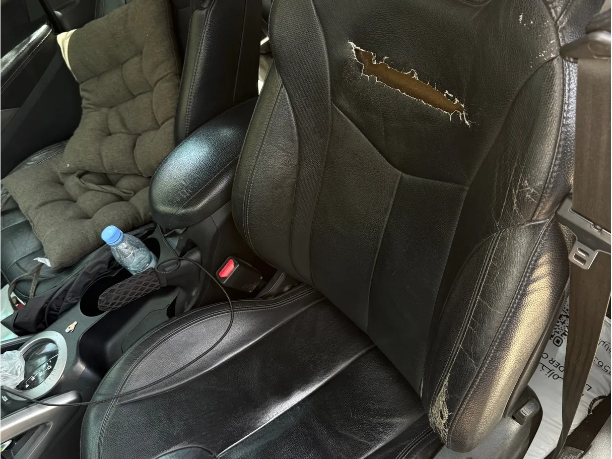 Car image 8