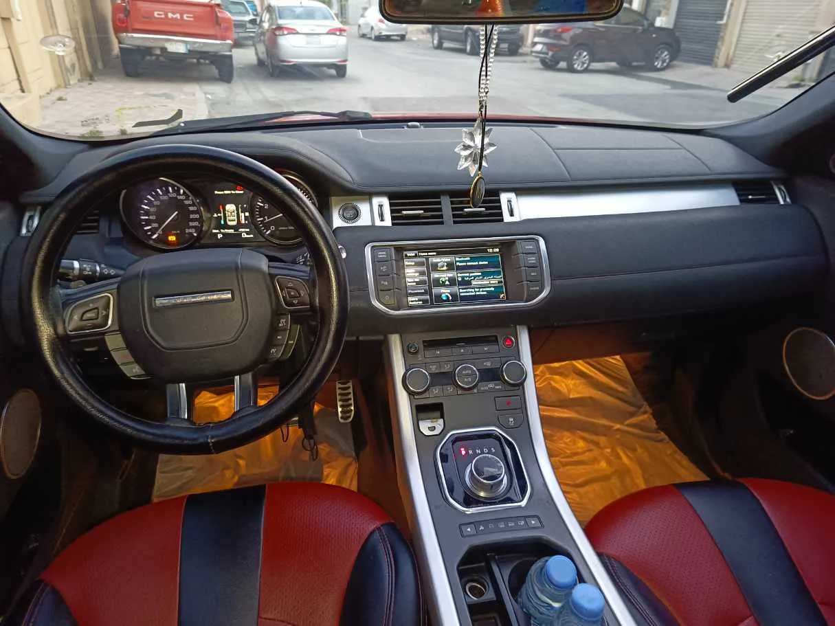 Car image 19