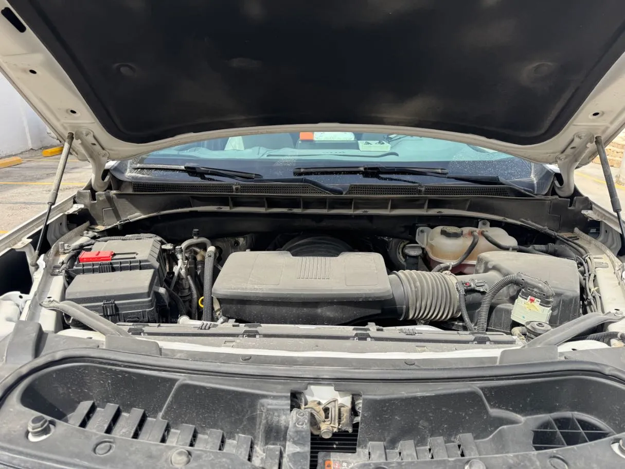 Car image 23