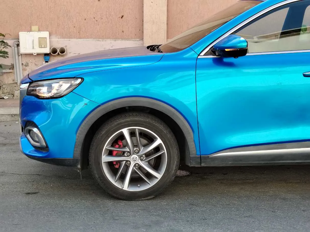 Car image 9