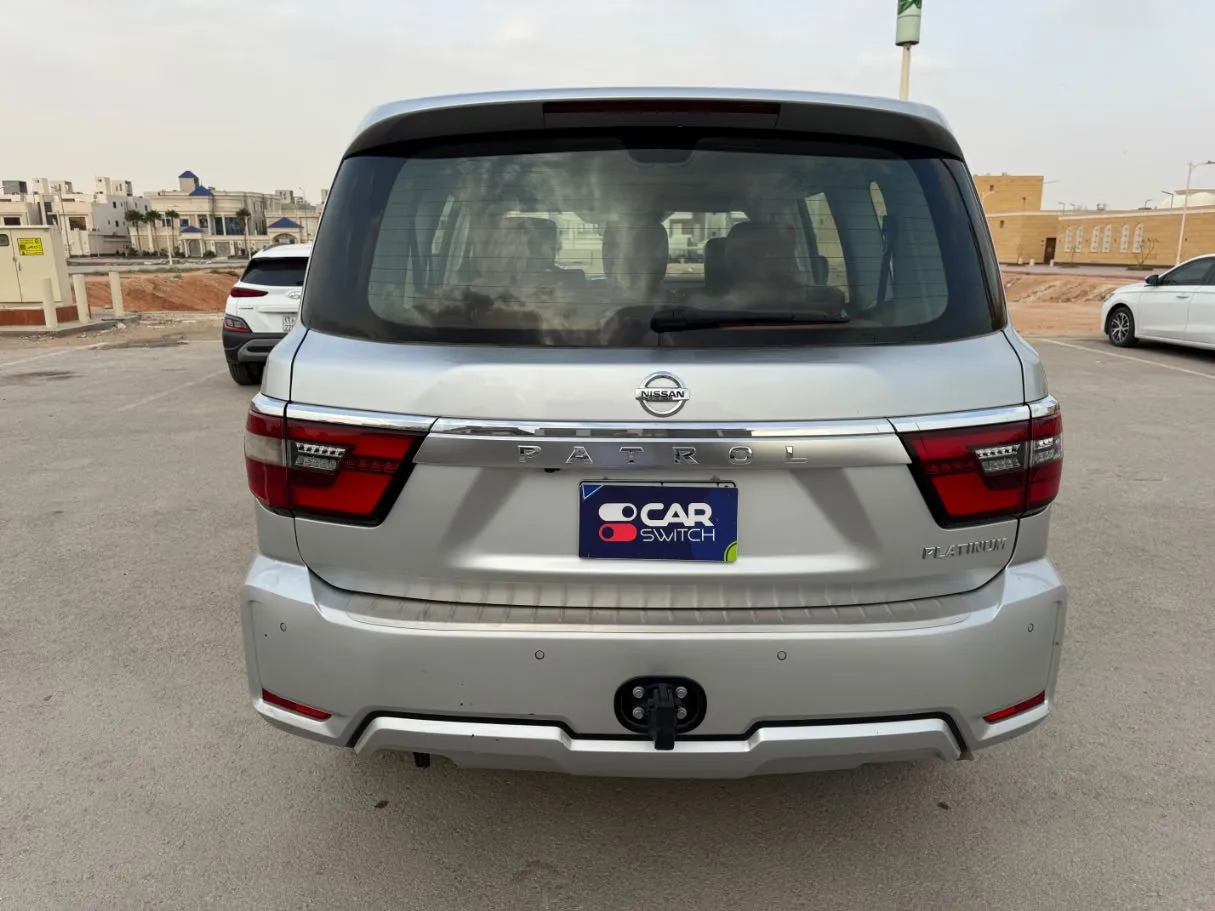 Car image 6