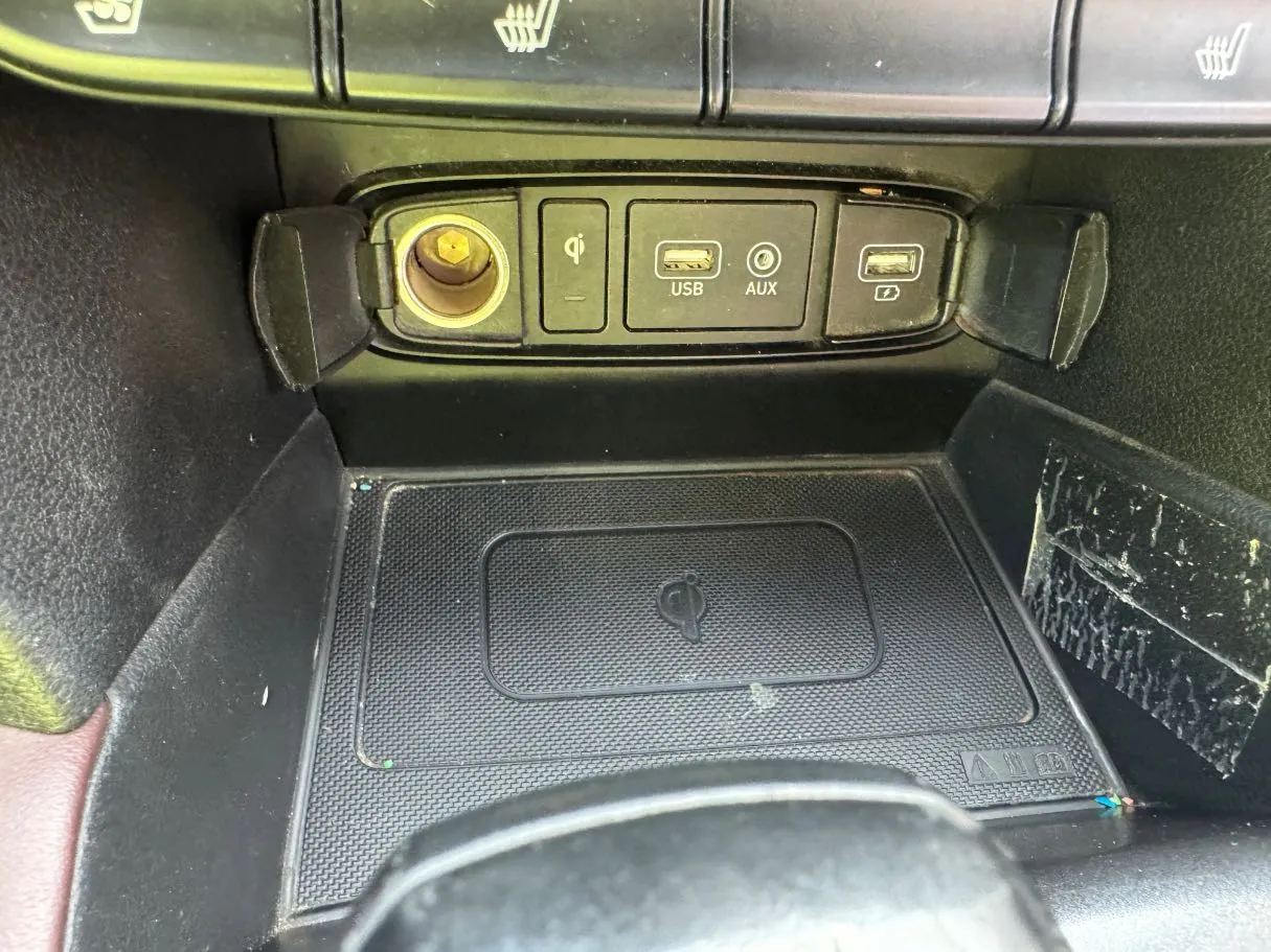 Car image 22