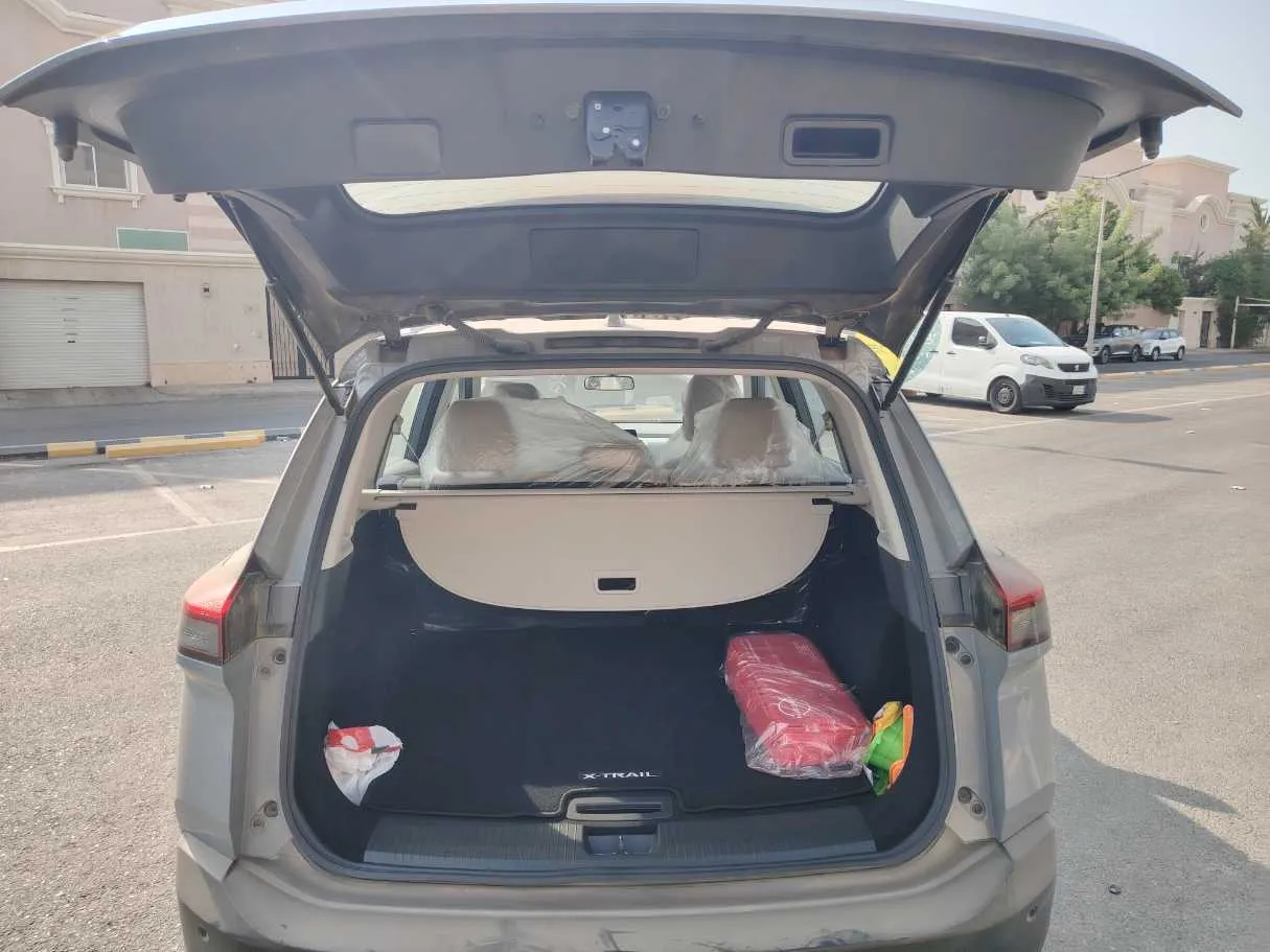 Car image 23