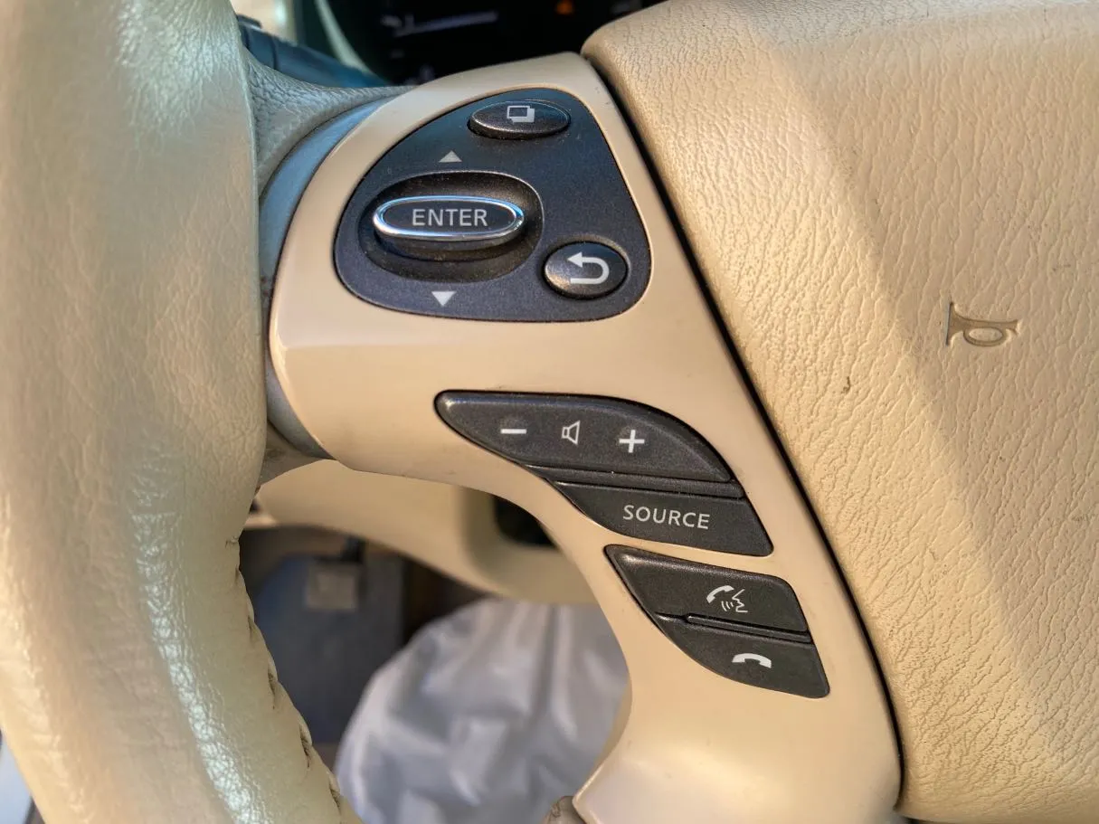 Car image 29