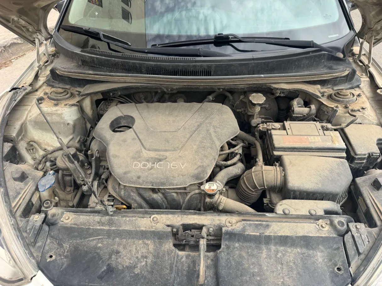 Car image 20