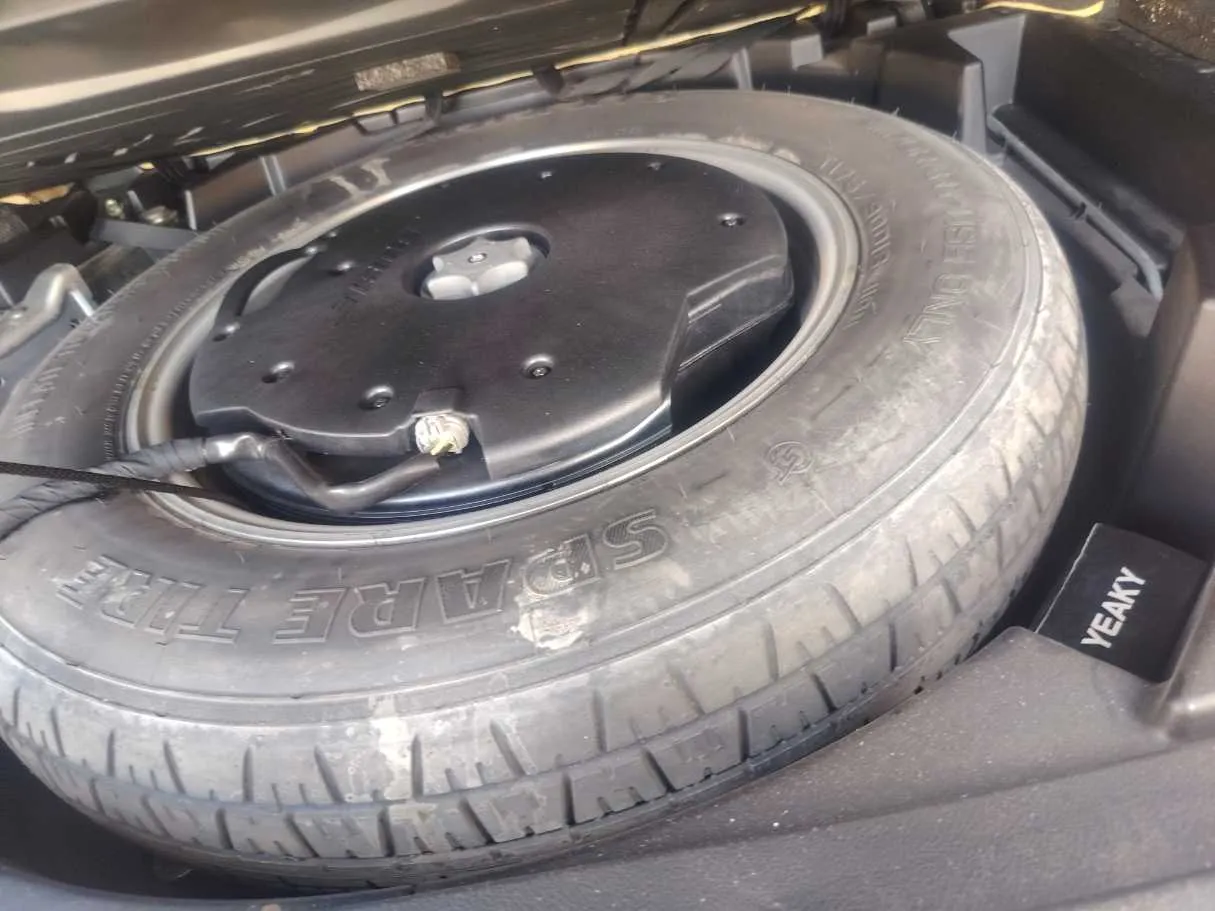 Car image 33