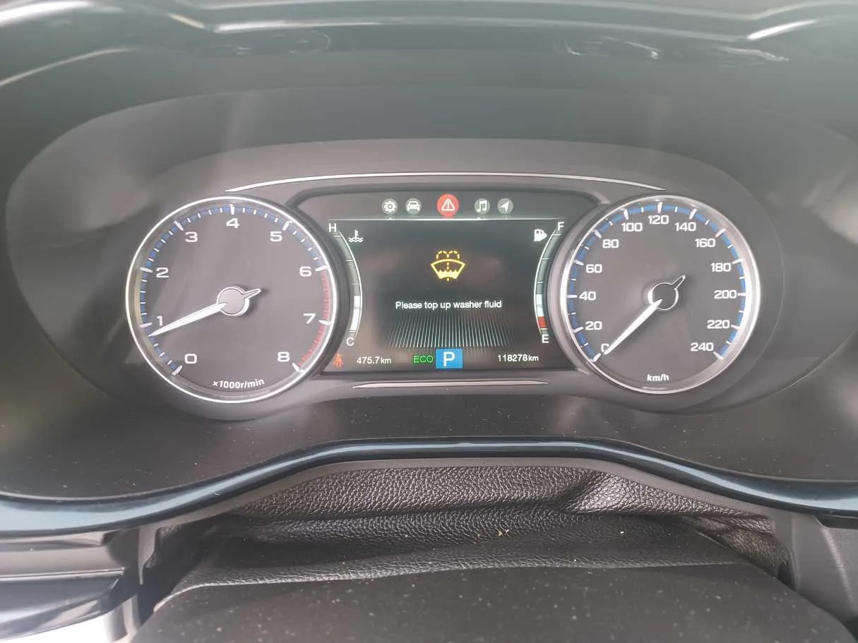Car image 19
