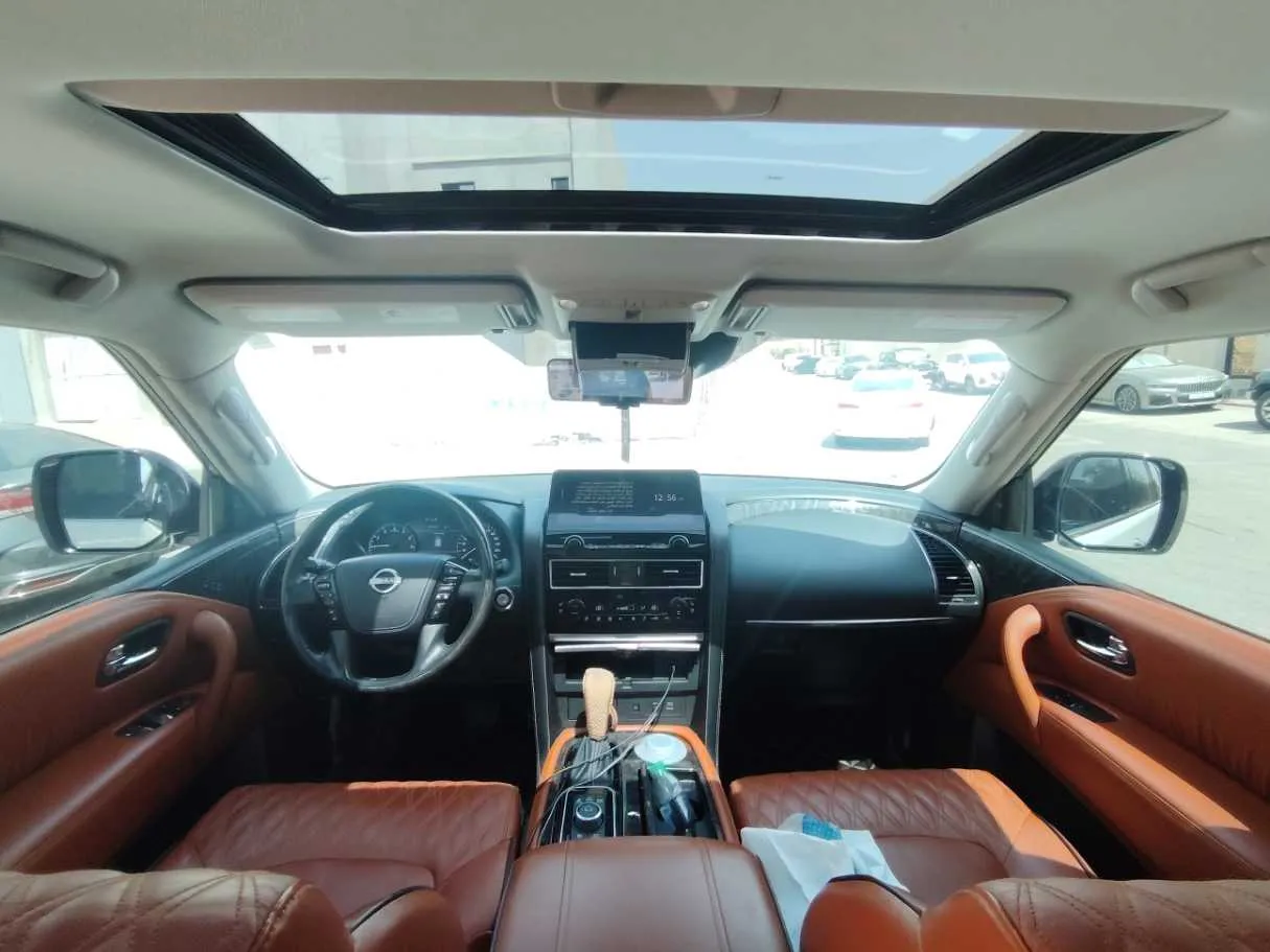 Car image 19