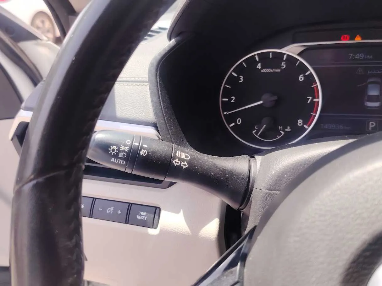 Car image 28