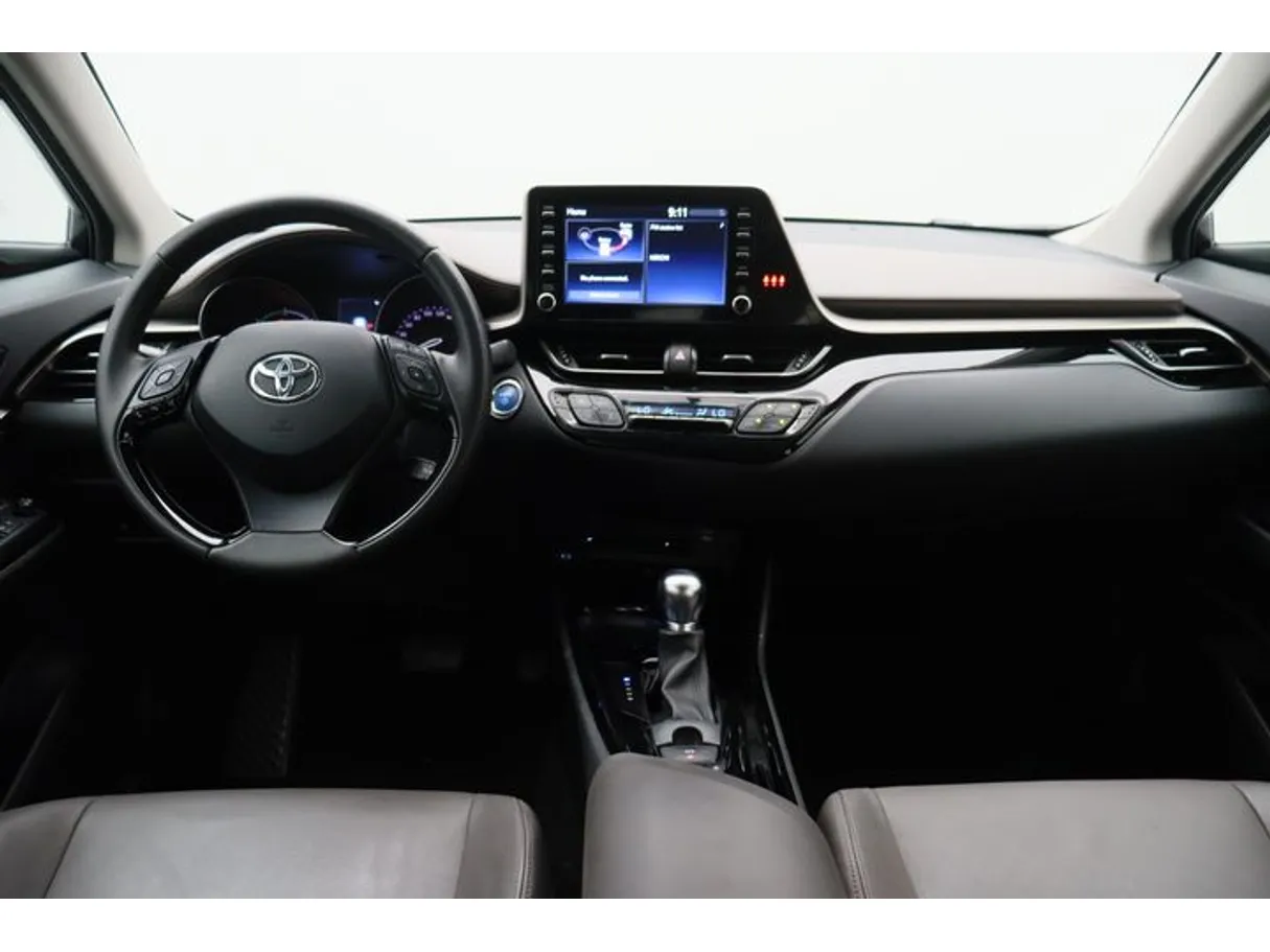 Car image 14