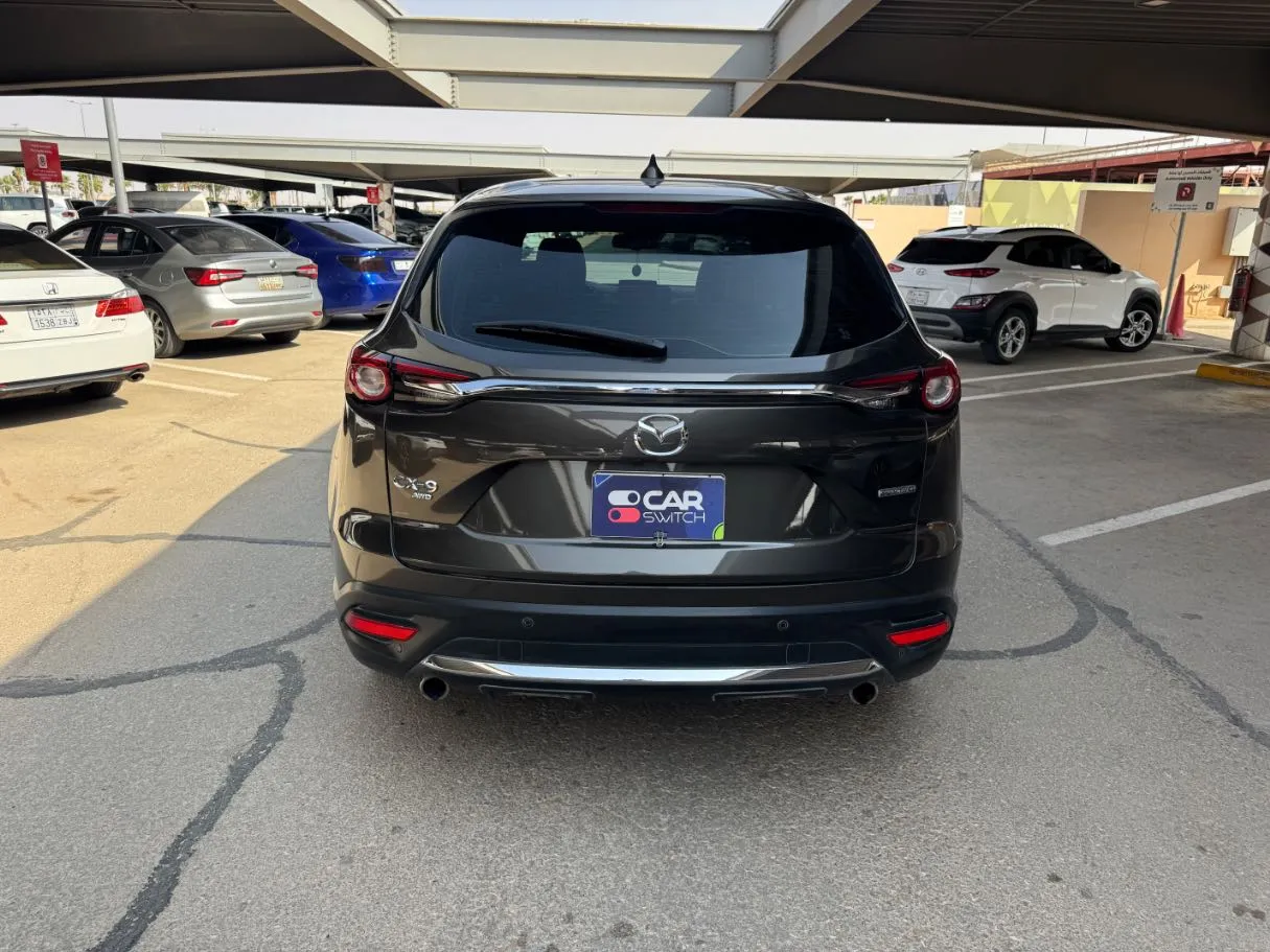 Car image 6