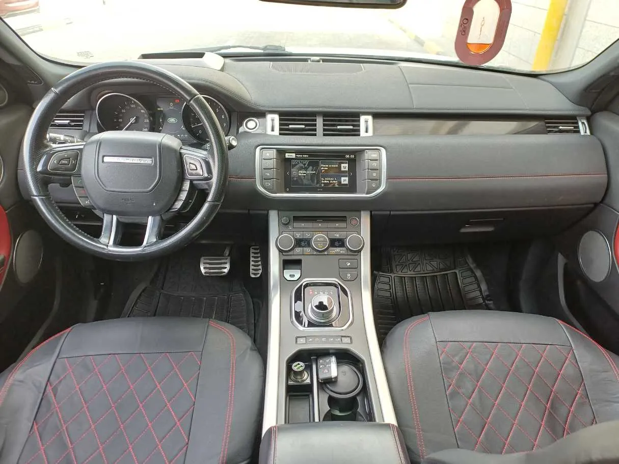 Car image 15