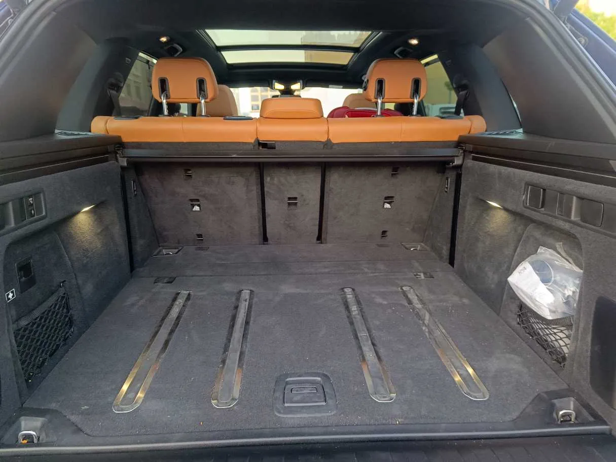 Car image 31