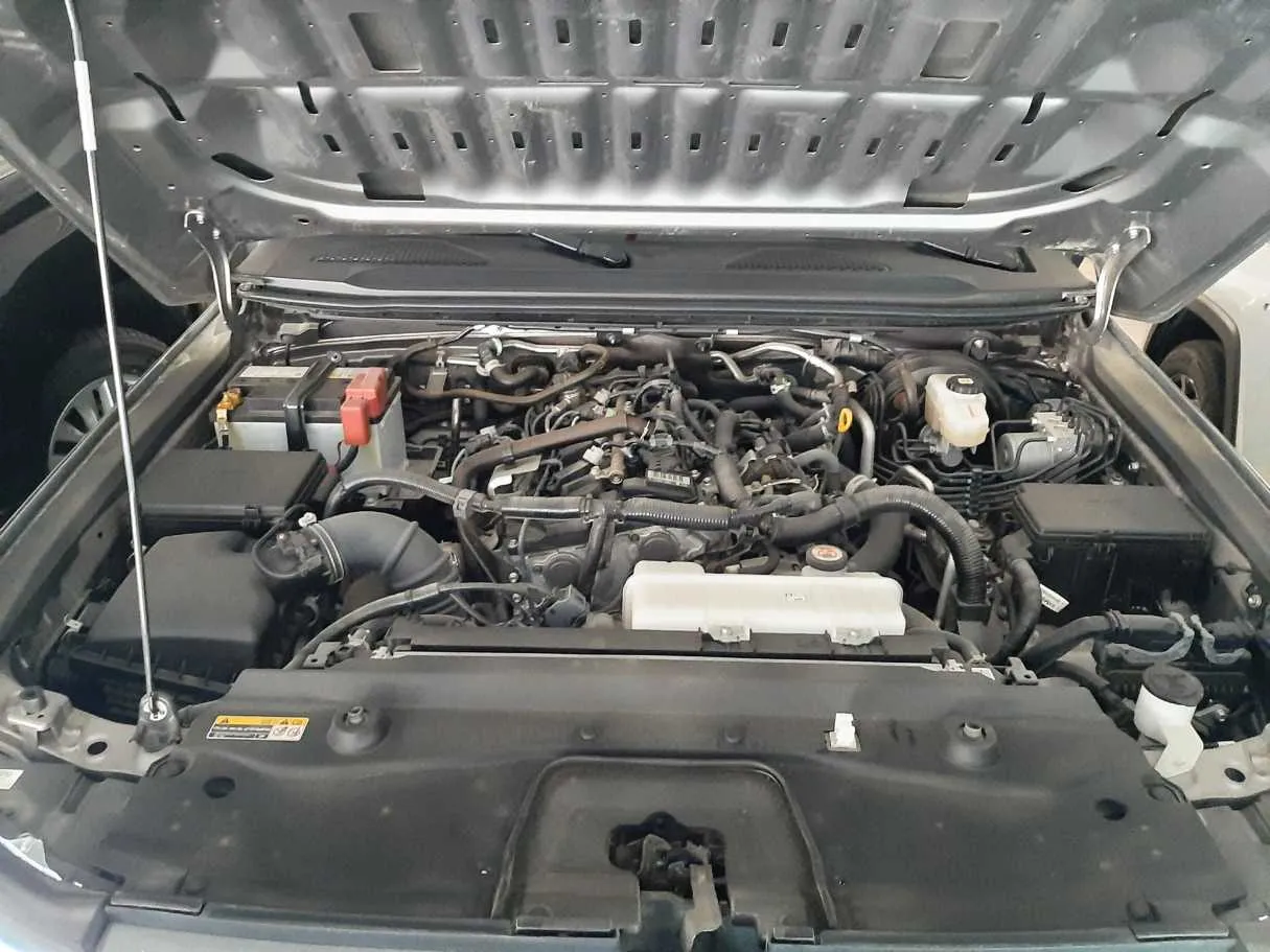 Car image 20