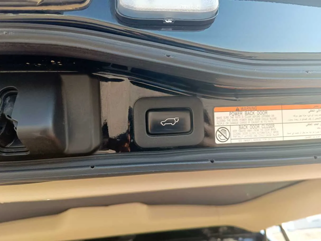 Car image 33