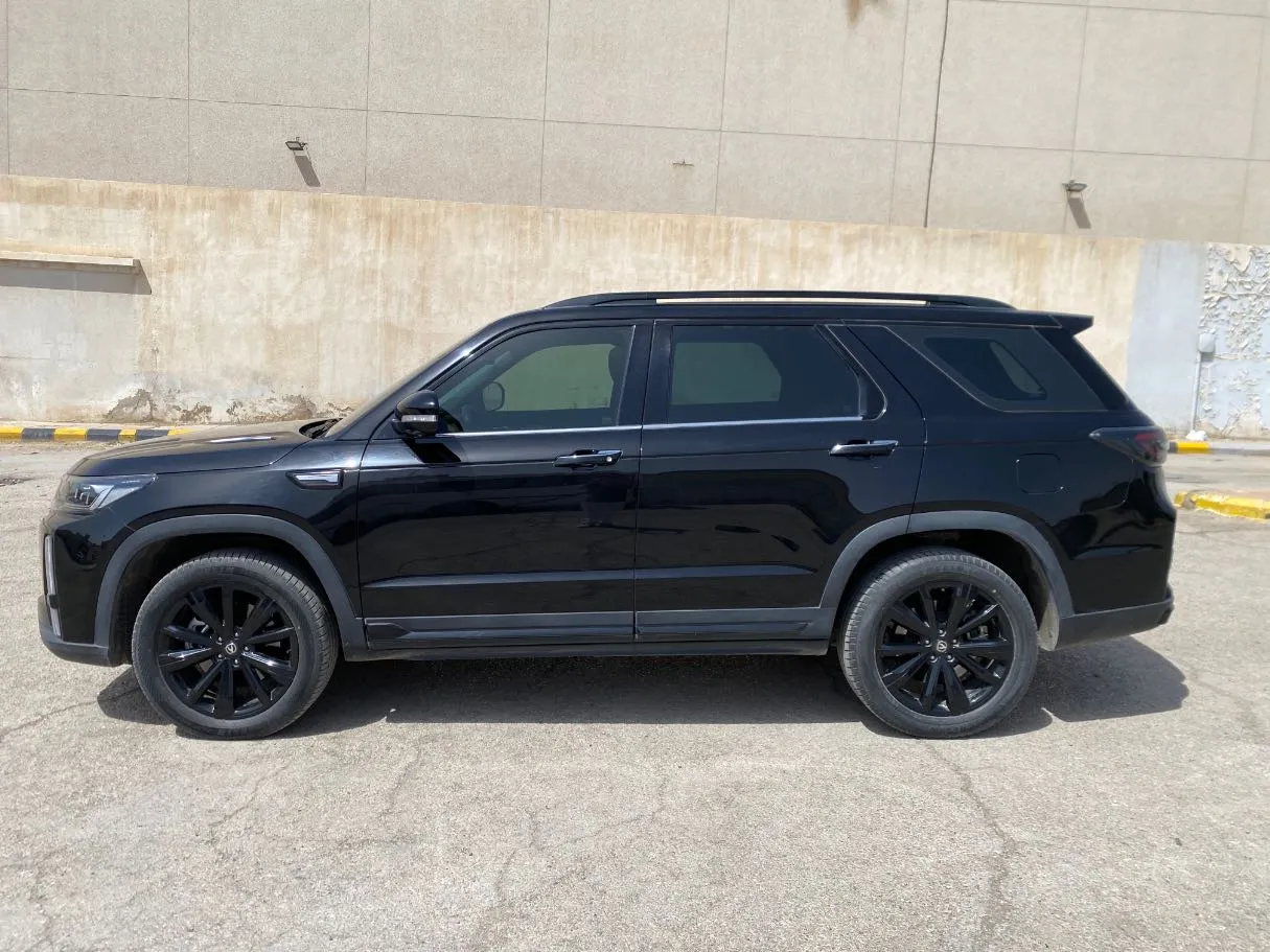 Car image 8