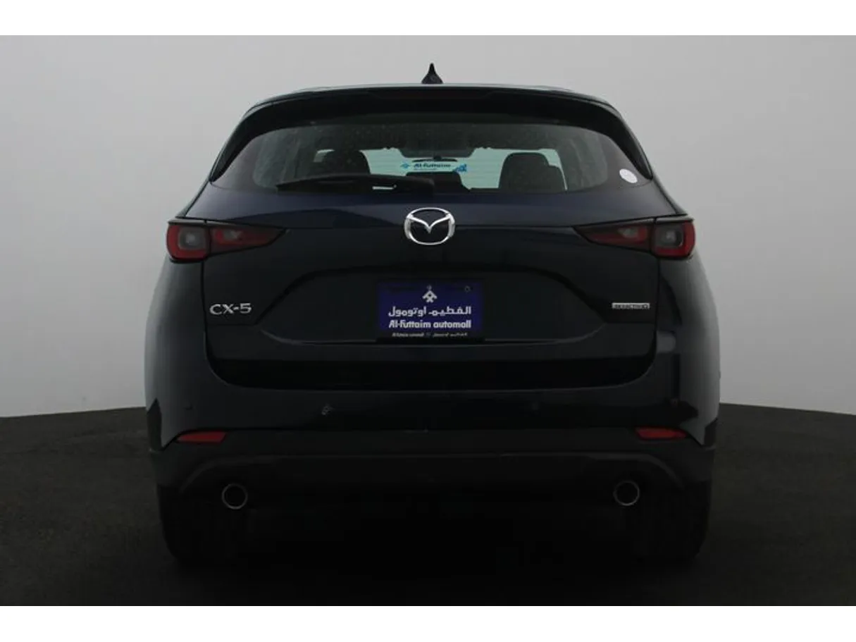 Car image 12