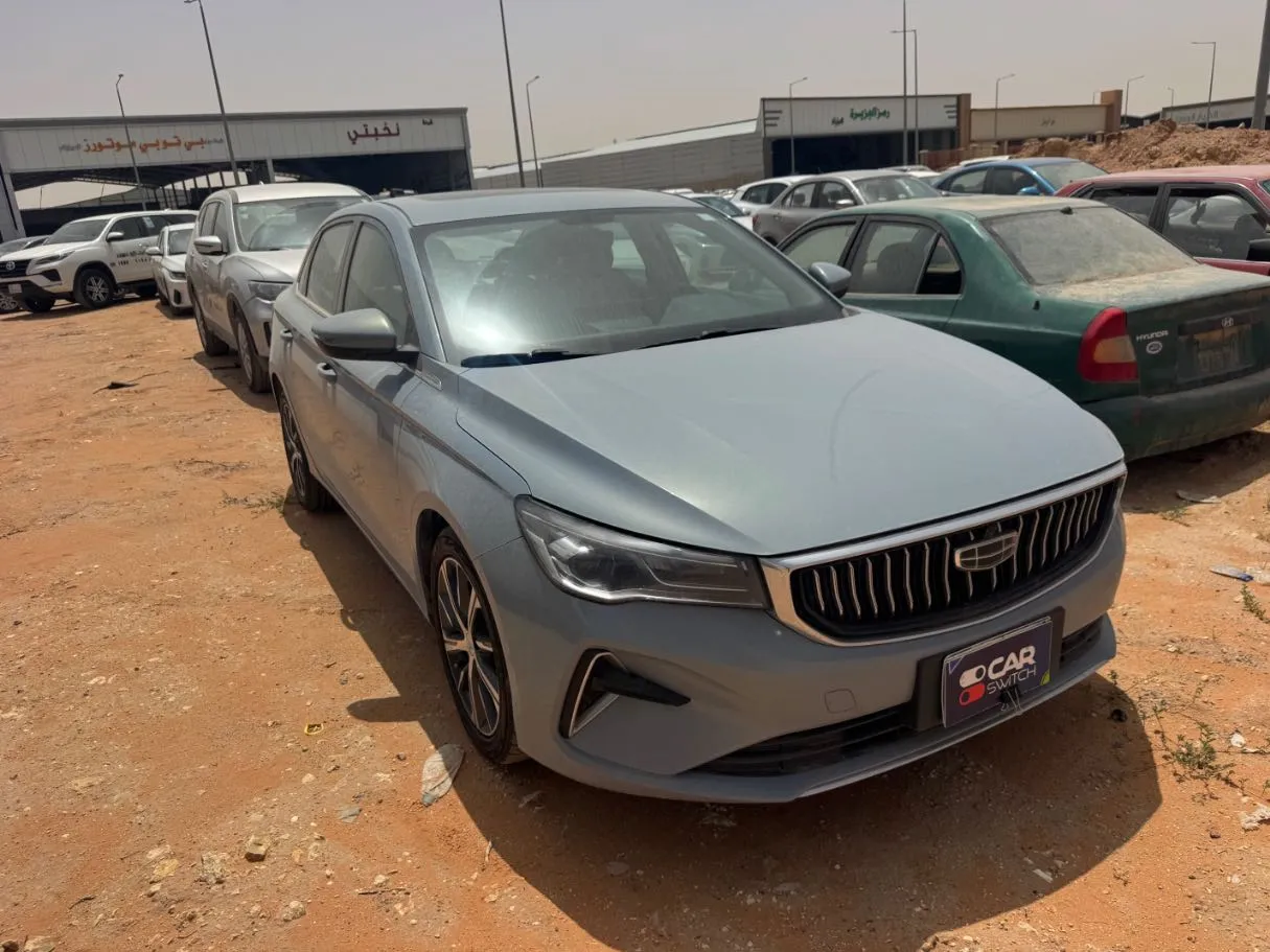 Car image 3