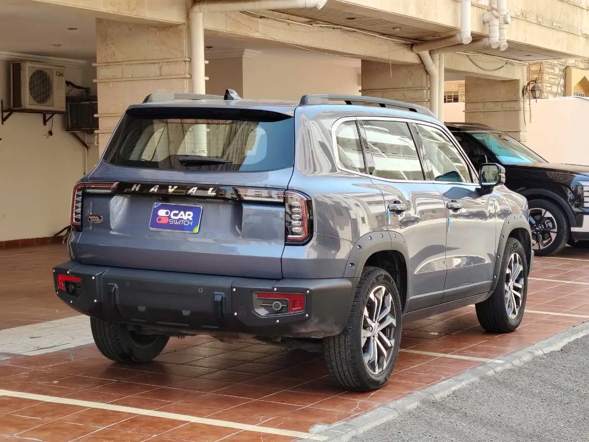 Car image 5