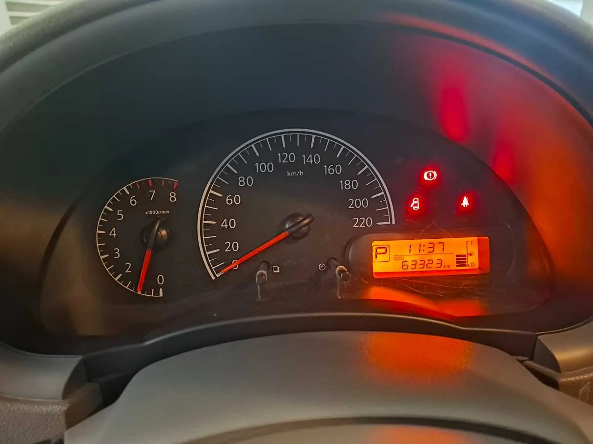 Car image 18