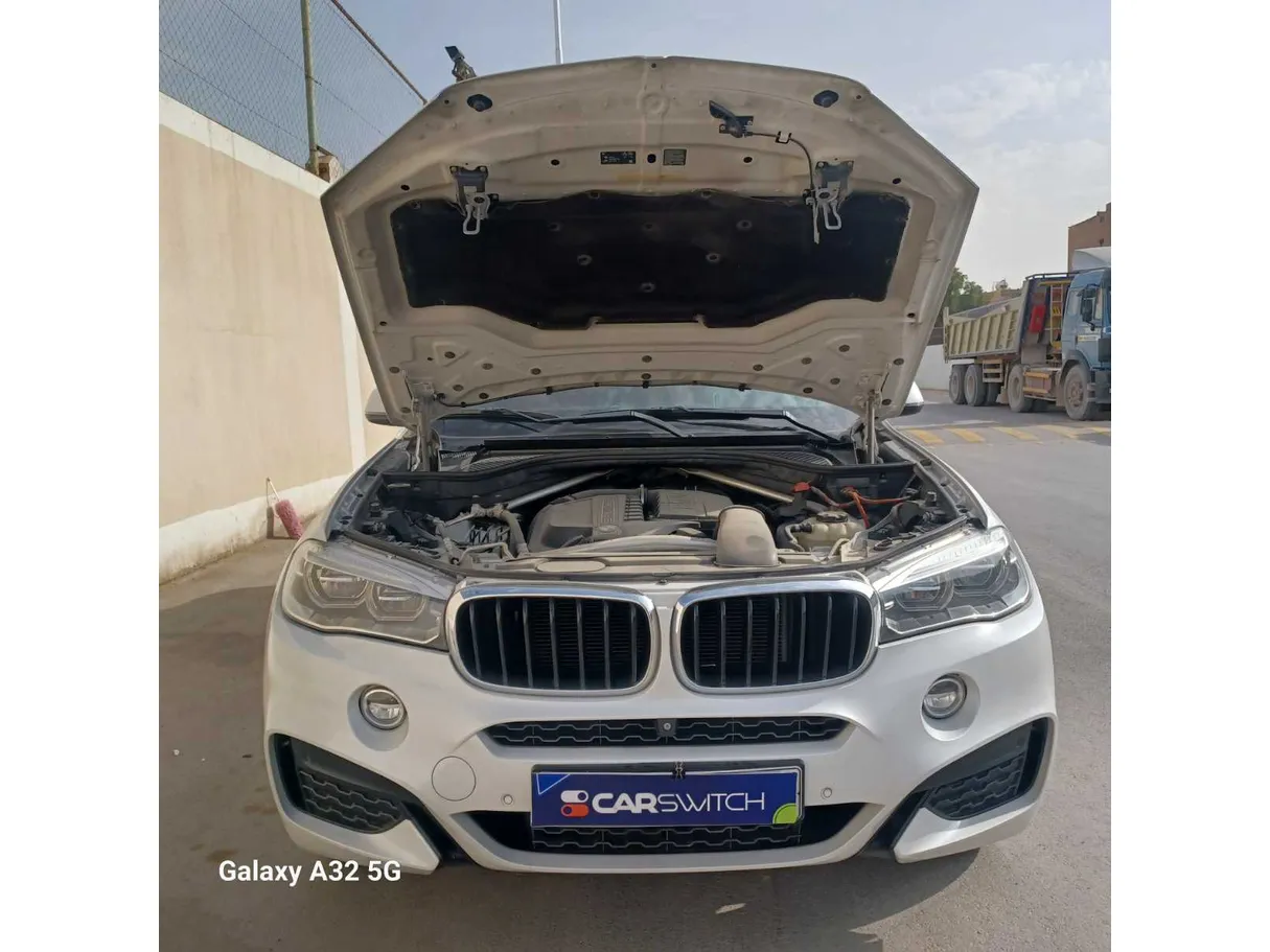 Car image 35