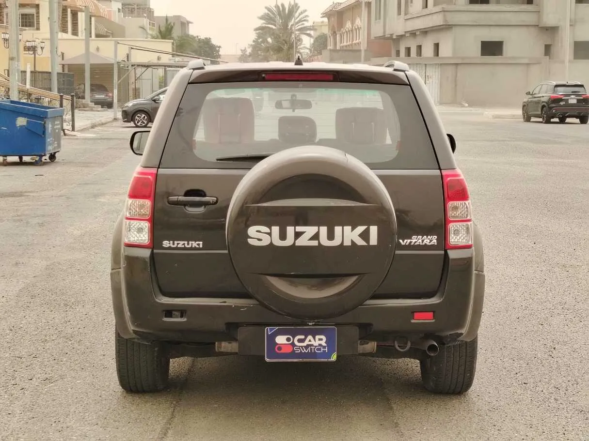 Car image 6