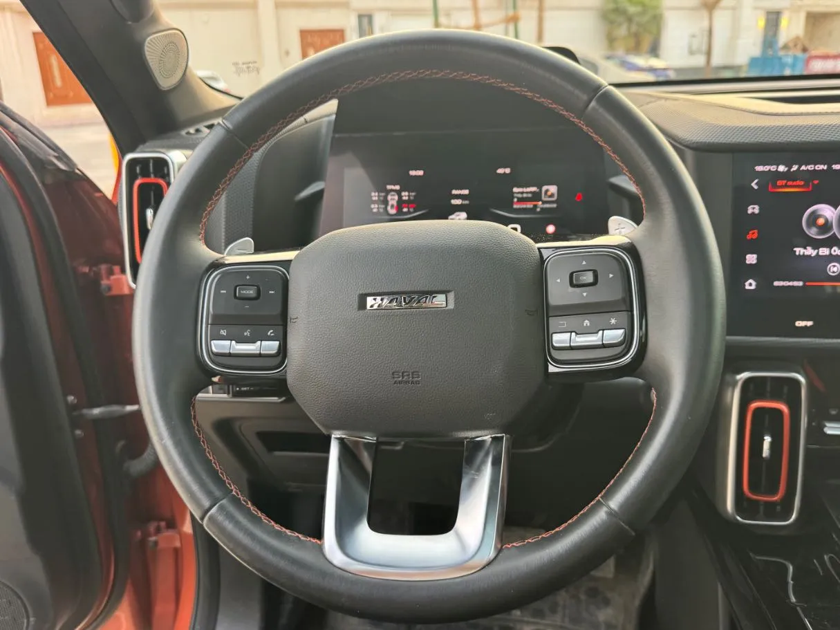 Car image 17